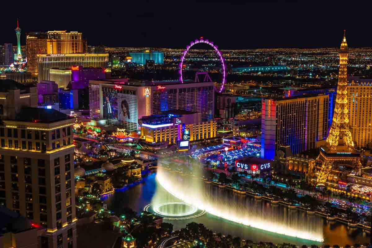 How Vibrant is the Nightlife in Las Vegas? – TRAVOH