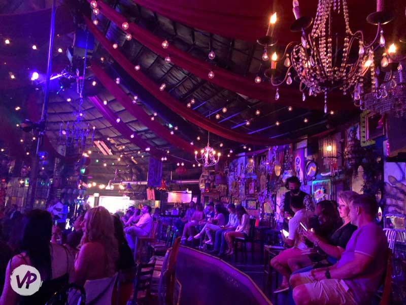 An image showing the chairs and barstools at the Absinthe show